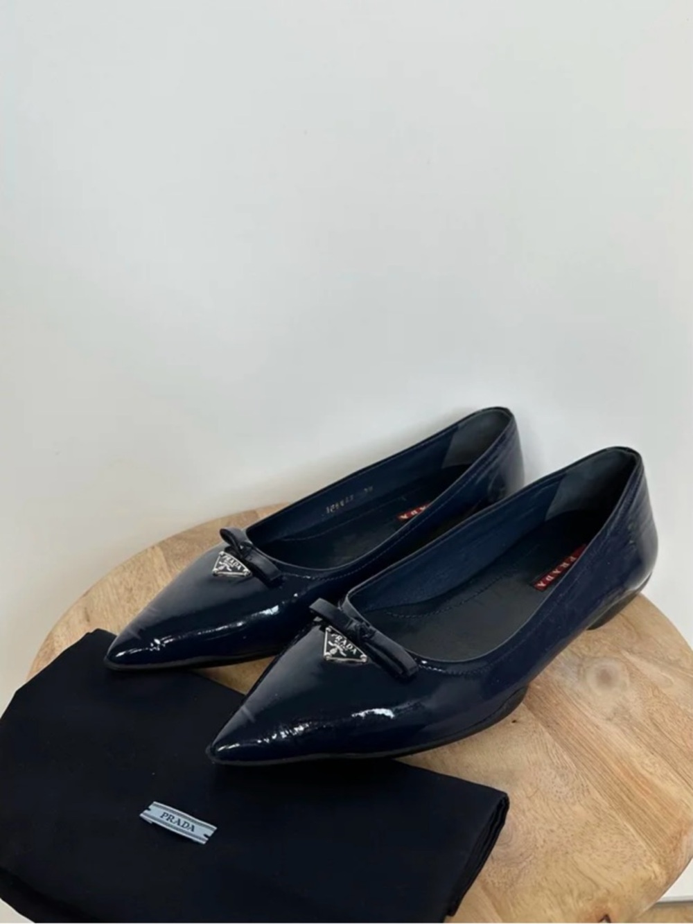 Prada Patent Leather Pointed Toe Flats Navy Triangle Logo Size 39 - Picture 2 of 7